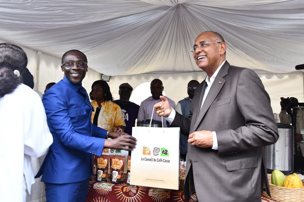 RÉGION DE LA MÉ : LE CONSEIL DU CAFÉ-CACAO AU CŒUR DU FORUM DES STAGES, DE L’EMPLOI ET DE L’ENTREPRENEURIAT.