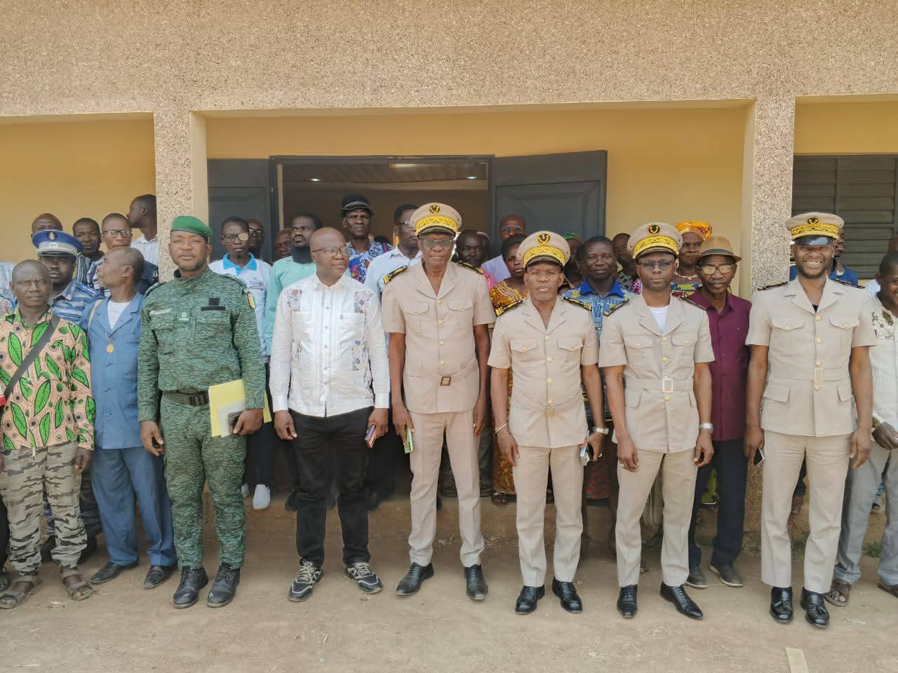 CÔTE D'IVOIRE-KOUASSI-KOUASSIKRO : LES AUTORITÉS RENFORCENT LA LUTTE CONTRE LES FEUX DE BROUSSE